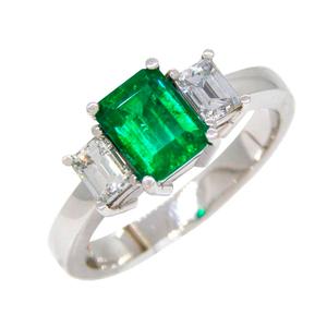 Anillo en oro de 18k y Esmeralda Colombiana y Diamantes AN34