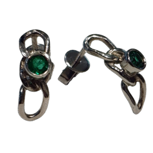 Aretes en Oro Blanco 18k con Esmeralda Certificada AR76