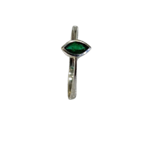 Anillo en Oro Blanco 18k con Esmeralda AN067